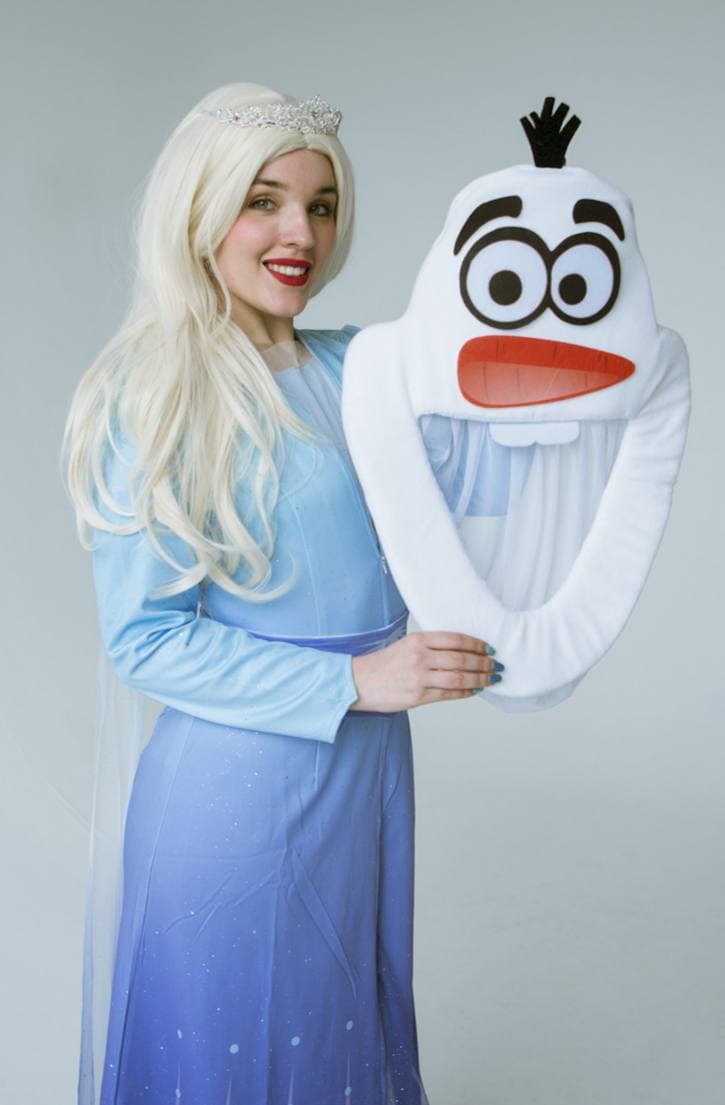 Anna and Elsa 1